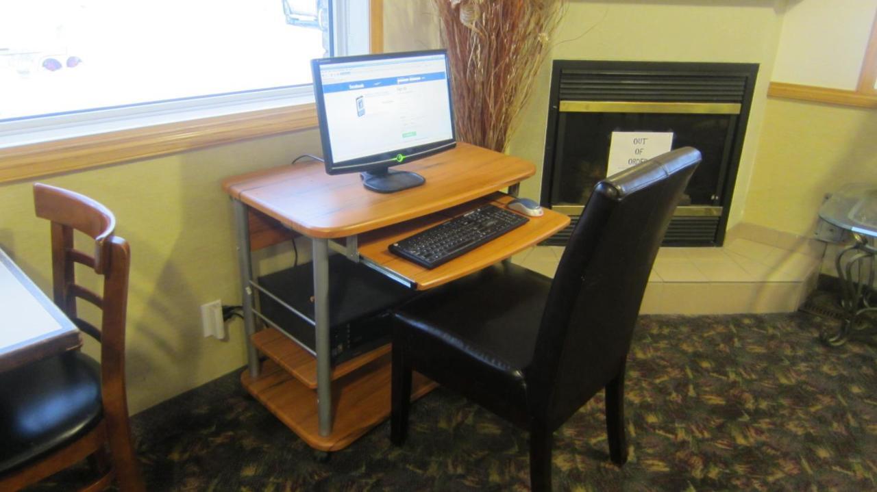 Motel Super 8 By Wyndham Revelstoke Bc Extérieur photo